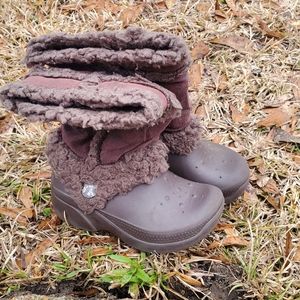 Girls brown crocs/boots, size 8,